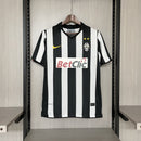 Camisa Juventus Retrô 2010  Preta e Branca - Nike